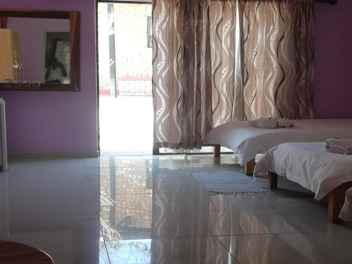 The Farmhouse Boutique Guesthouse And Beergarden Cc Outjo Room photo