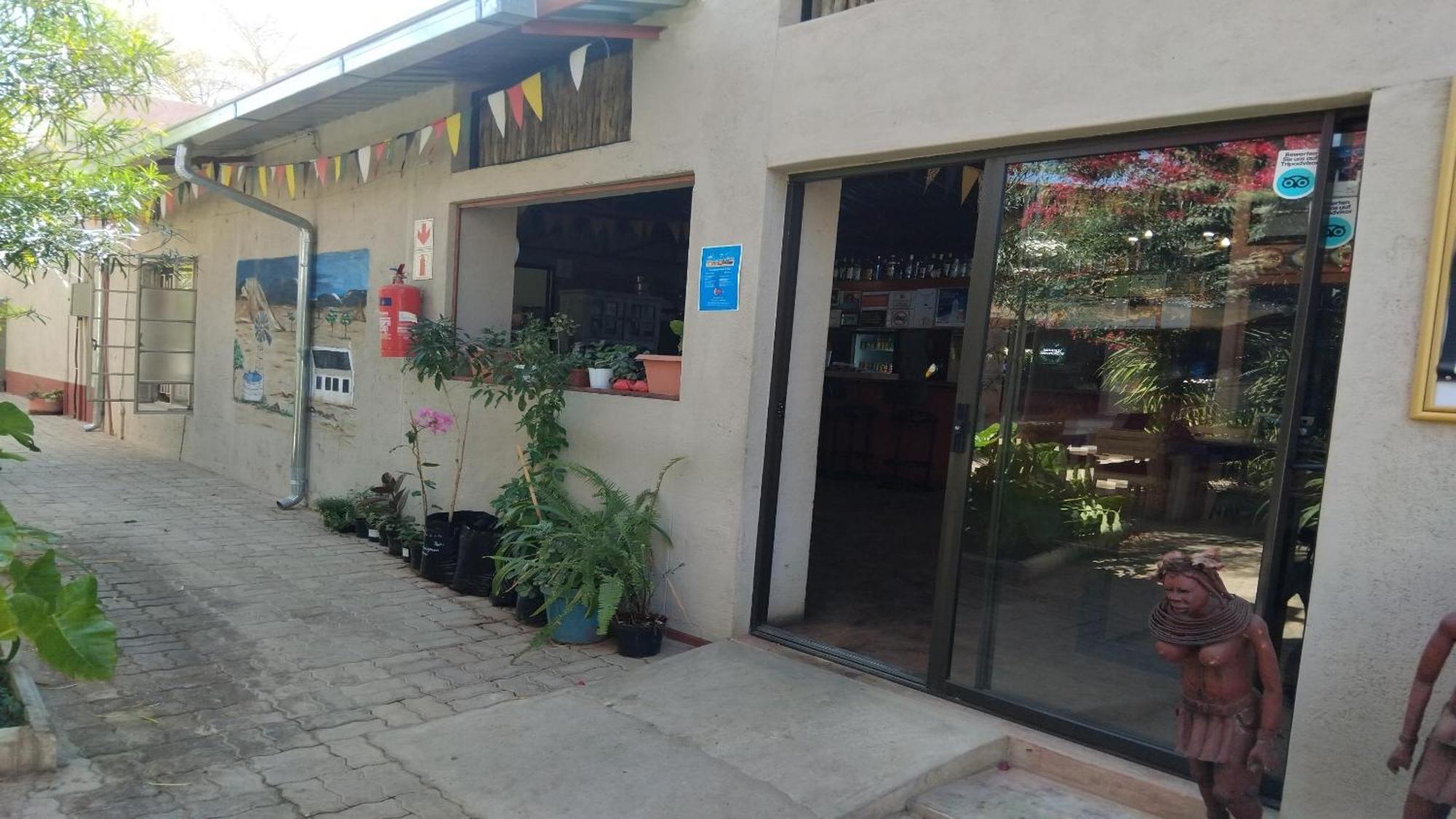 The Farmhouse Boutique Guesthouse And Beergarden Cc Outjo Exterior photo